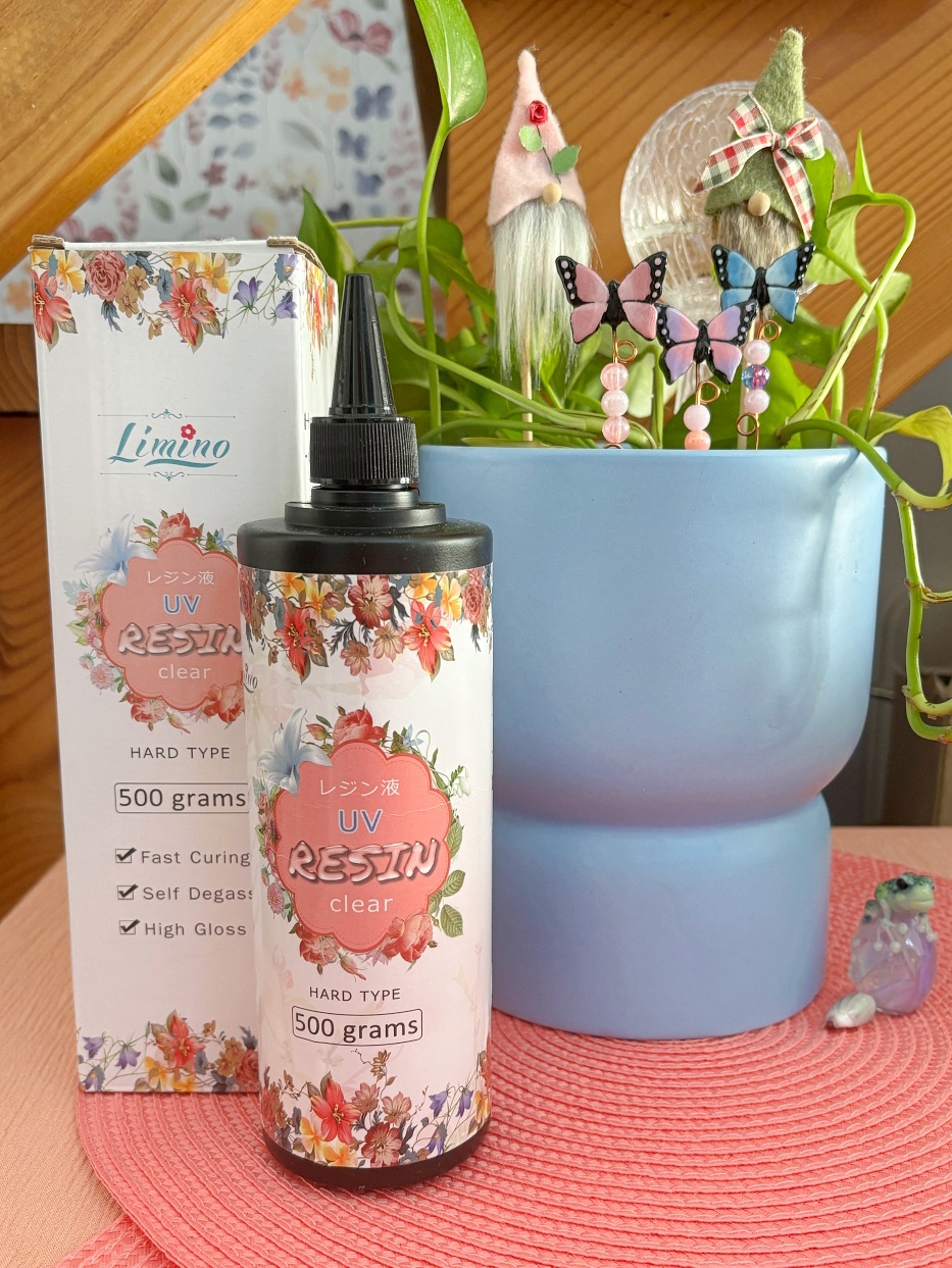 The Limino UV resin brand I use.